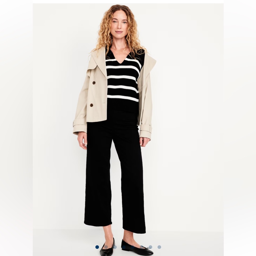 High-Waisted Pull-On Weekender Wide Leg Crop Jeans